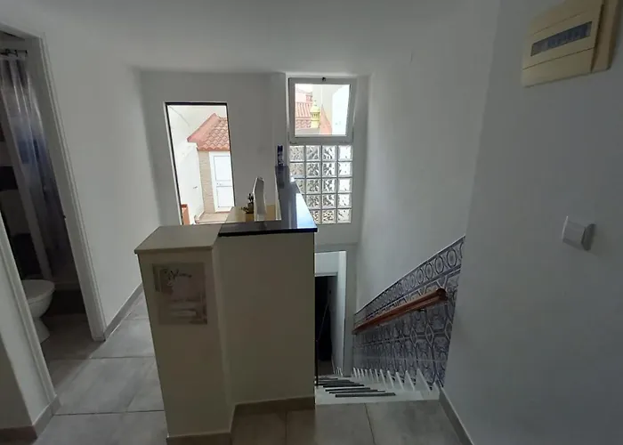 Alvito Guest House - Comfortable Room With Private Bathroom