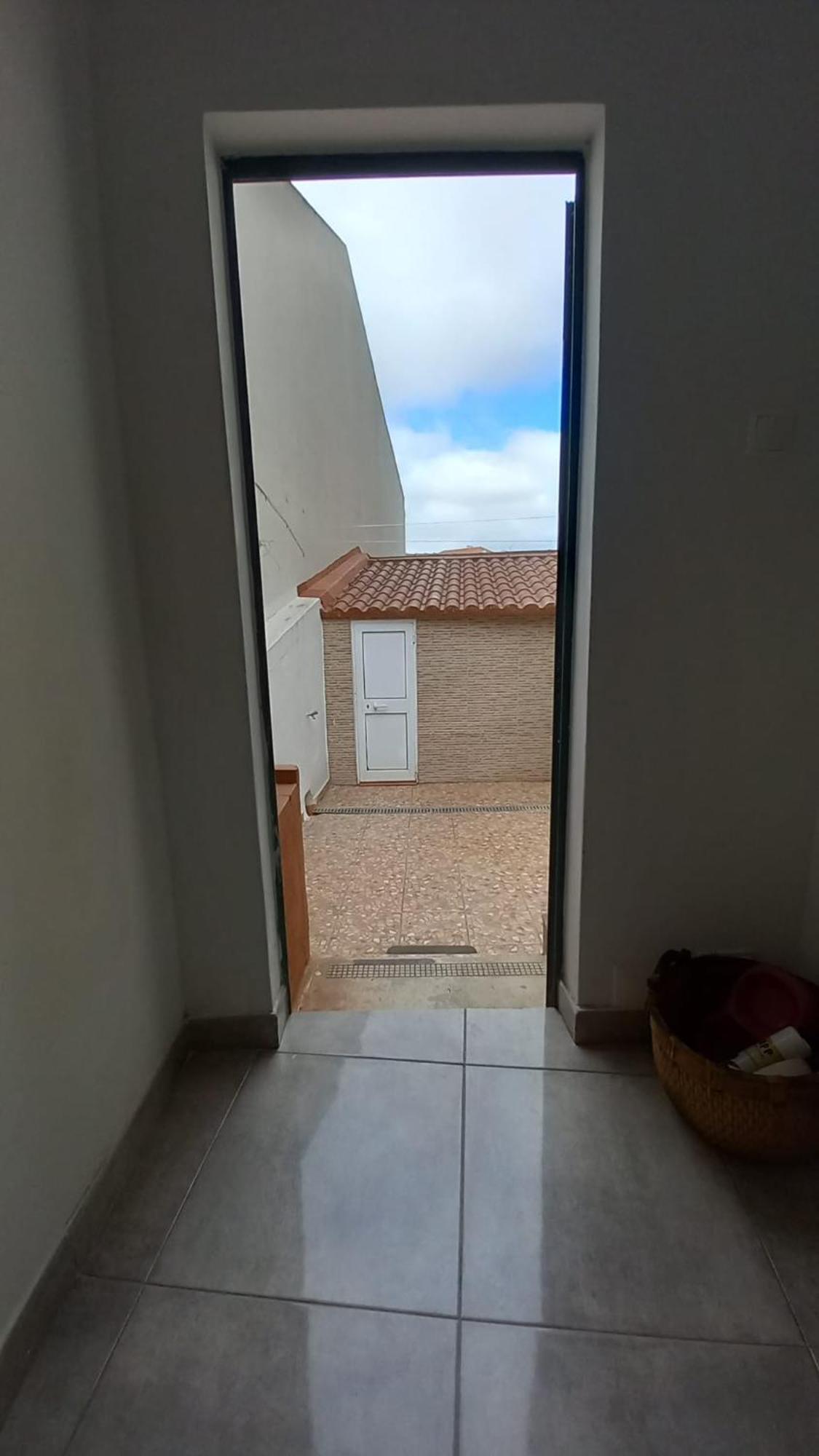Alvito - Comfortable With Private Bathroom Homestay