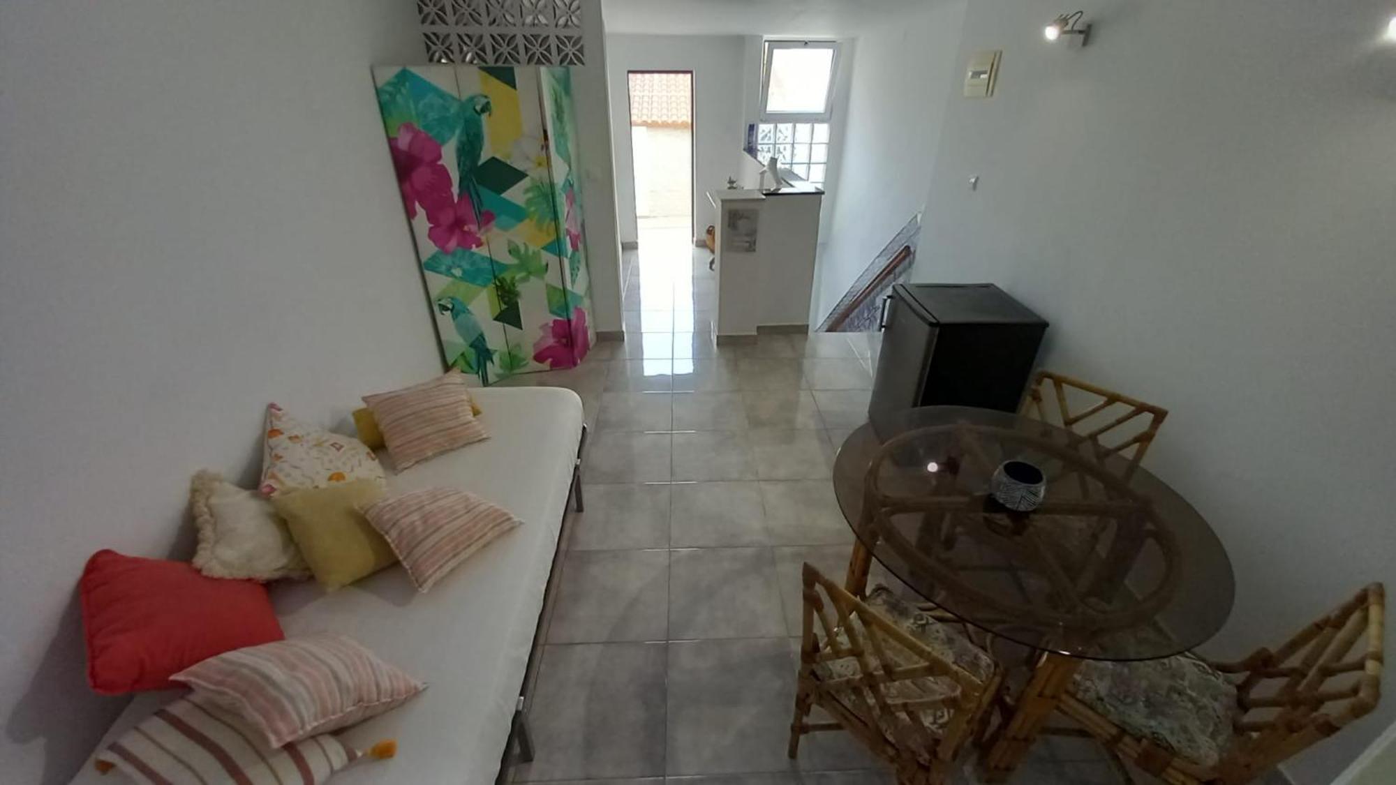 Homestay Alvito - Comfortable With Private Bathroom